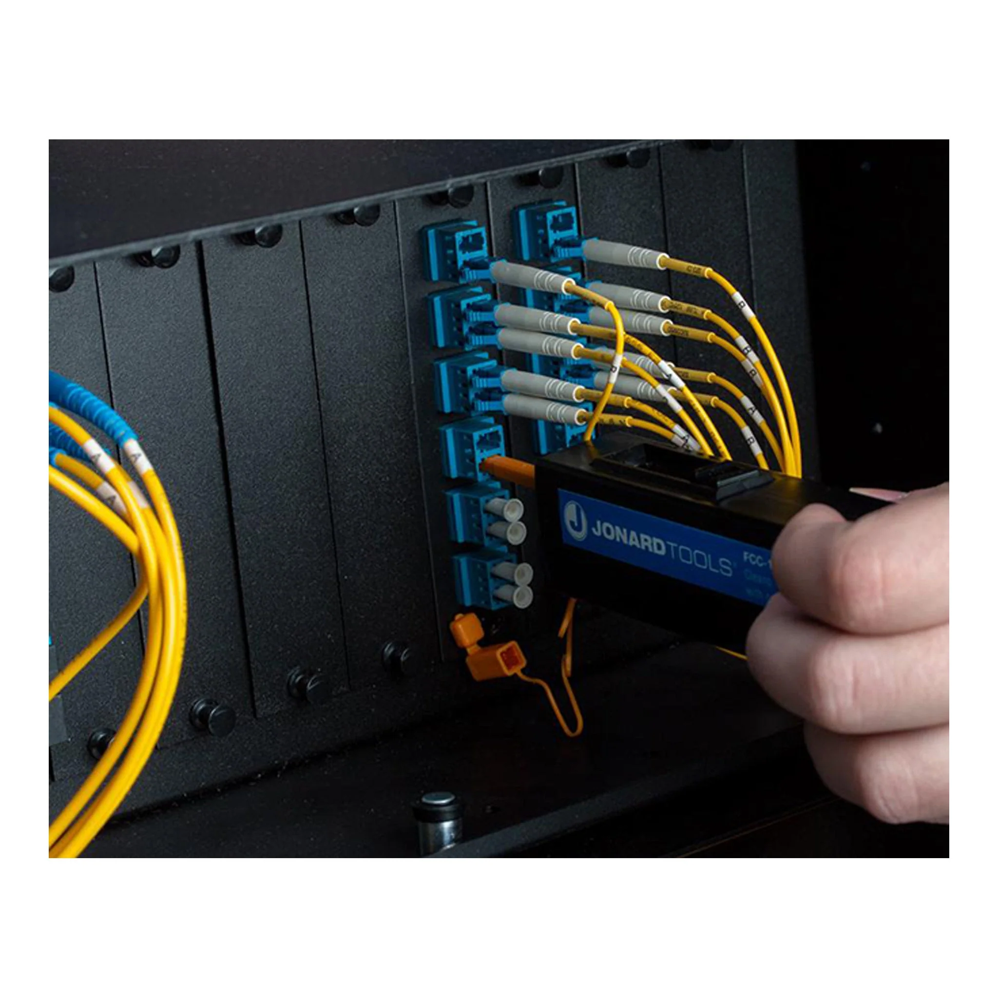 Jonard Tools FCC-125 1.25mm Fiber Optic Connector Cleaner - Image 3